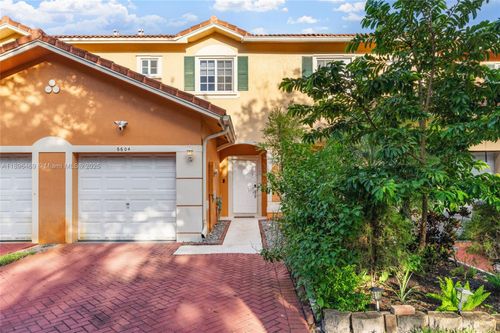 6604 Catalina Ln, Tamarac, FL, 33321-5566 | Card Image