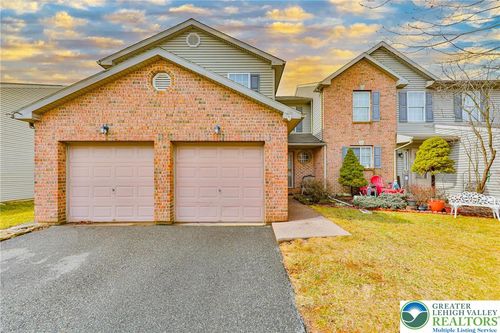 2565 Penns Ridge Blvd, Forks Twp, PA, 18040-7882 | Card Image