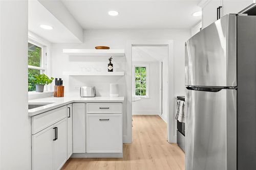 apt-2-35 Woodland Ave, Westhampton Beach, NY, 11978-2314 | Card Image