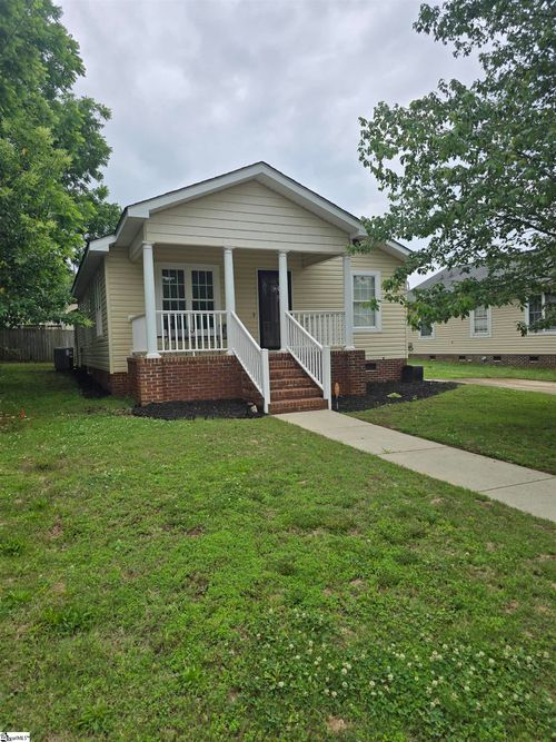409 Gower St, Greenville, SC, 29611-4932 | Card Image