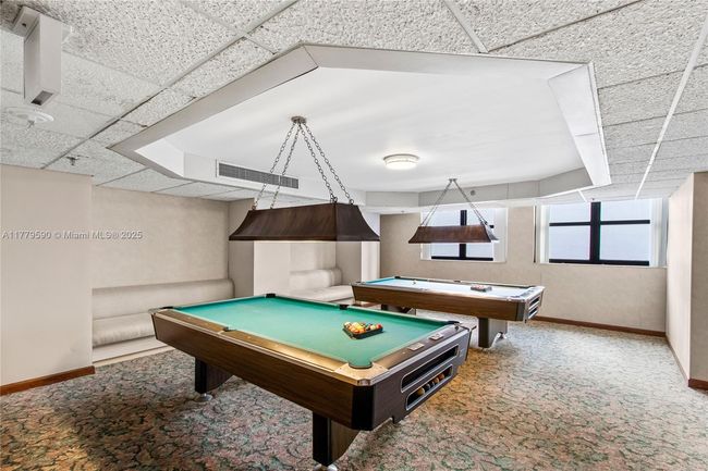 APT-608 - 2625 Collins Ave, Condo with 2 bedrooms, 2 bathrooms and null parking in Miami Beach FL | Image 17