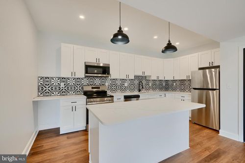4-3860 Falls Rd, BALTIMORE, MD, 21211-1828 | Card Image