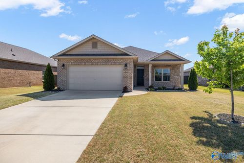 16168 Glenncrest Ln, Harvest, AL, 35749-4509 | Card Image