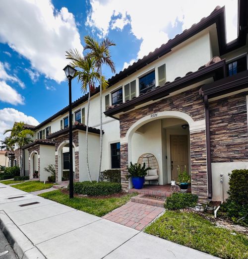 9326 W 33rd Ln, Hialeah, FL, 33018-2068 | Card Image