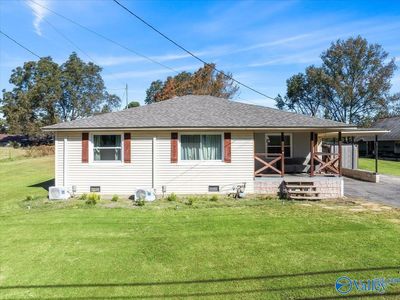 1106 Pleasant Hill Road, House other with 3 bedrooms, 1 bathrooms and null parking in Guntersville AL | Image 1