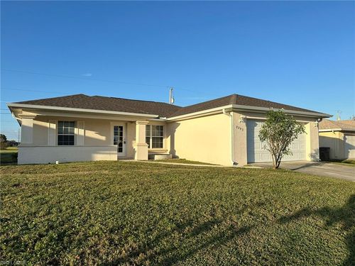 2207 Ne 15th Ln, Cape Coral, FL, 33909-1784 | Card Image