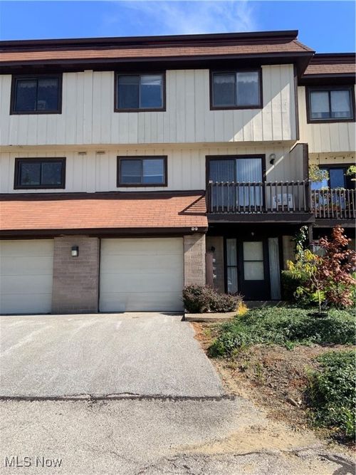 apt-d9-9956 Johnnycake Ridge Rd, Concord Township, OH, 44077-2132 | Card Image