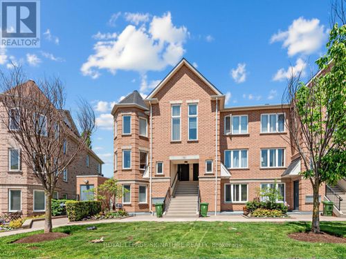 201-72 Aerodrome Cres, East York, ON, M4G4J1 | Card Image