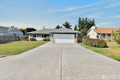 860 W Sylvester Ct, Sequim, WA, 98382-5046 | Card Image