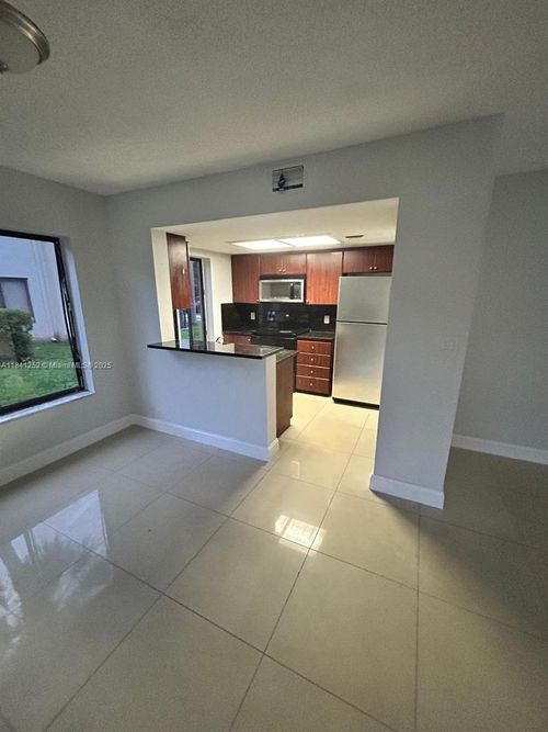 3247-3247 Coral Lake Way, Coral Springs, FL, 33065-4669 | Card Image