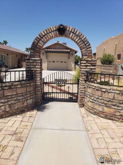 12726 E 47th Dr, Yuma, AZ, 85367-4762 | Card Image