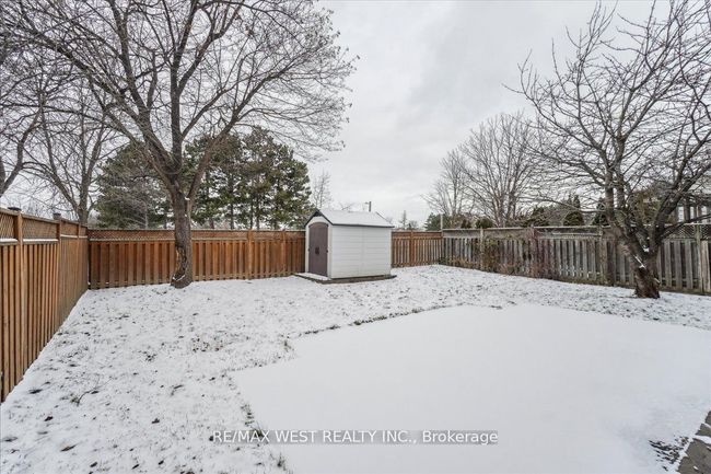 126 Charters Rd, House other with 5 bedrooms, 4 bathrooms and 2 parking in Brampton ON | Image 13