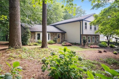 4989 Kings Wood Dr Ne, Roswell, GA, 30075-4010 | Card Image