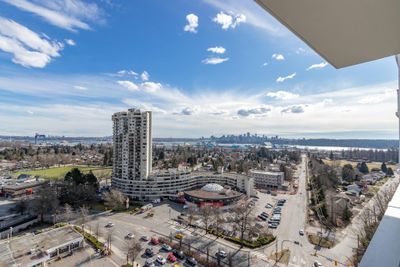 1401 - 1632 Lions Gate Lane, Condo with 2 bedrooms, 2 bathrooms and 2 parking in North Vancouver BC | Image 2