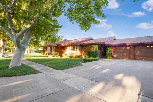 109 S 200 W, St George, UT, 84770-3318 | Card Image