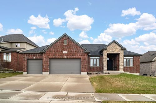 64 Blue Heron Dr, Ilderton, ON, N0M2A0 | Card Image