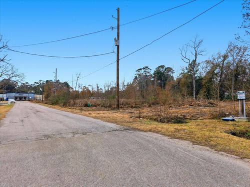 10815 Fairview Dr, Conroe, TX, 77385-9795 | Card Image