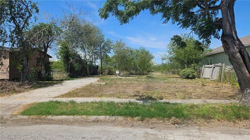 1634 Sycamore Pl, Corpus Christi, TX, 78416-1733 | Card Image