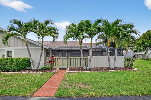 5700 Northpointe Ln, Boynton Beach, FL, 33437-2005 | Card Image