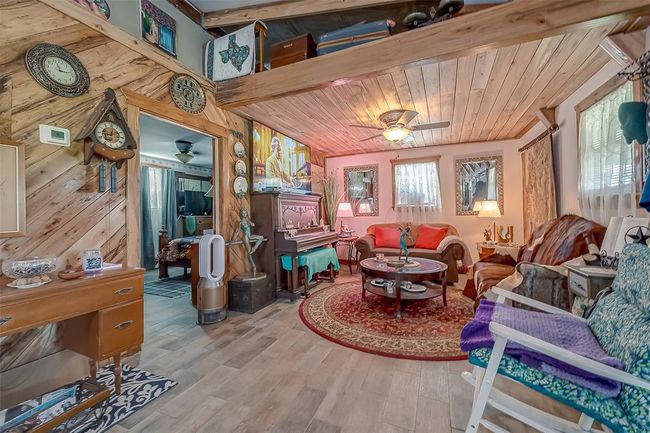2080 Avenue J St, Home with 3 bedrooms, 2 bathrooms and null parking in Boling TX | Image 17