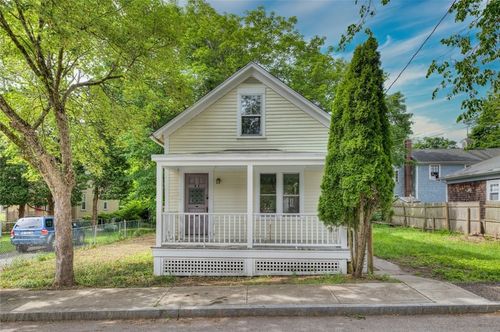 15 Greene St, Warren, RI, 02885-3401 | Card Image
