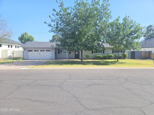 4139 E Clarendon Ave, Phoenix, AZ, 85018-5928 | Card Image