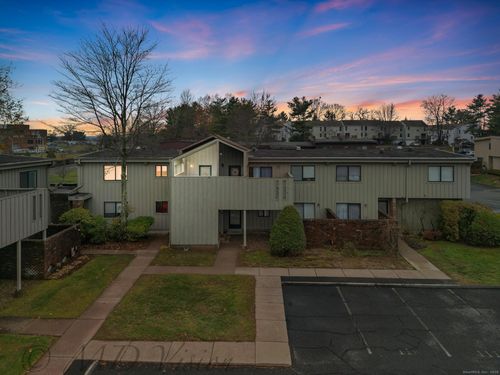 129-129 Webster Ct, Newington, CT, 06111-5124 | Card Image