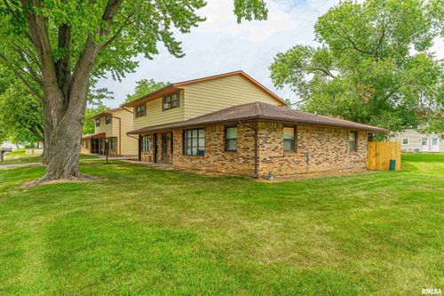 147 Northville Dr, Lincoln, IL, 62656-1468 | Card Image