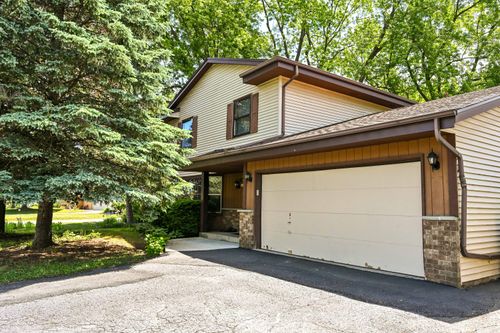 14325 W Lincoln Ave, New Berlin, WI, 53151-3035 | Card Image