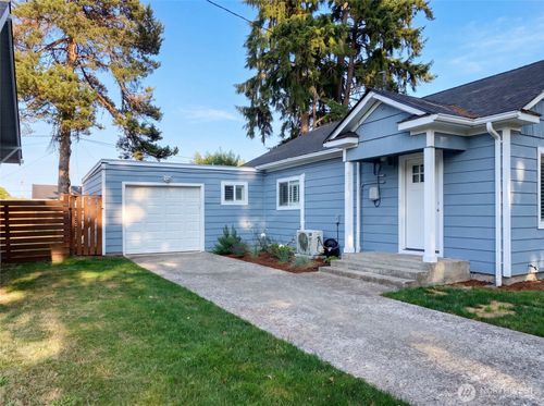 532 S 7th St, Montesano, WA, 98563-4214 | Card Image