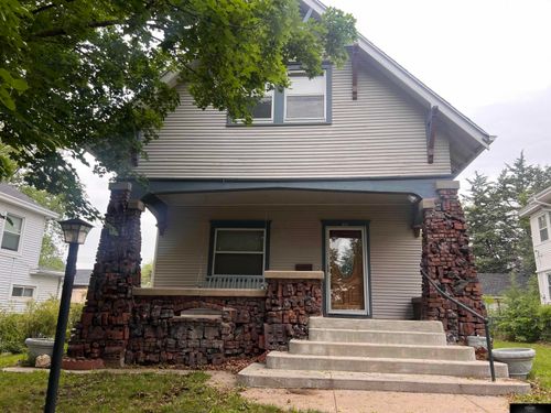 921 N Beaver Ave, York, NE, 68467-2433 | Card Image