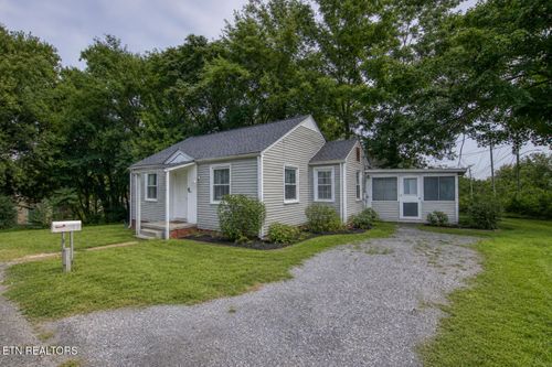 1700 Iroquois St, Knoxville, TN, 37915-3113 | Card Image