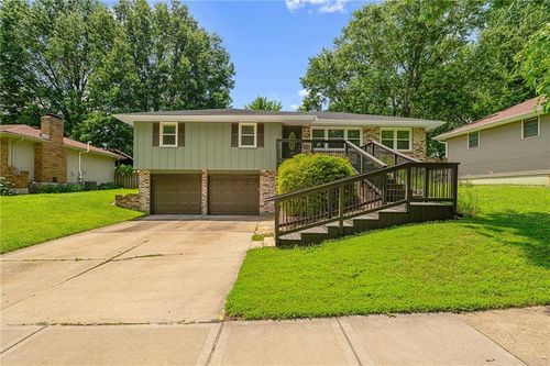 7401 Nw 77th Street, Kansas City, MO, 64152 | Card Image