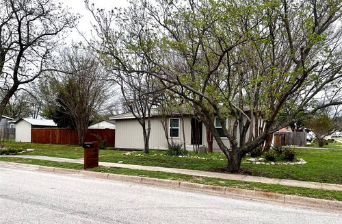 200 San Angelo Ave, Benbrook, TX, 76126-2529 | Card Image