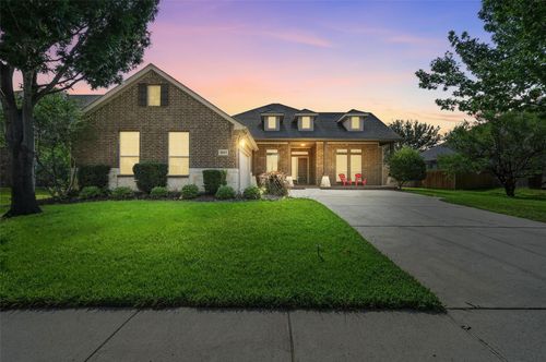 8003 Summerleaf Dr, Arlington, TX, 76001-2957 | Card Image
