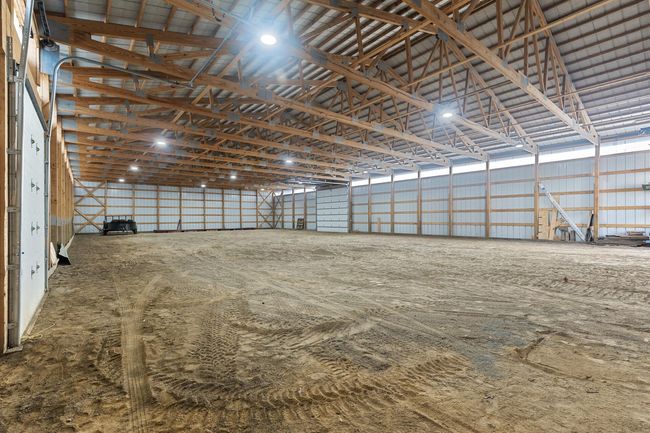 Indoor riding arena | Image 42