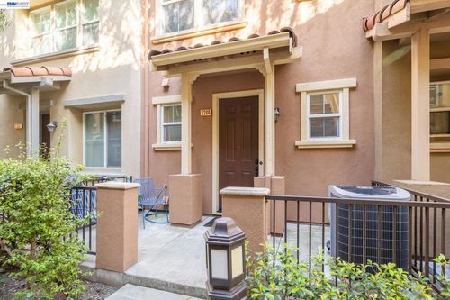 2200 Beech Cir, San Jose, CA, 95131-3442 | Card Image