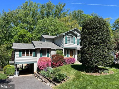 6907 Wilson Ln, BETHESDA, MD, 20817-4923 | Card Image