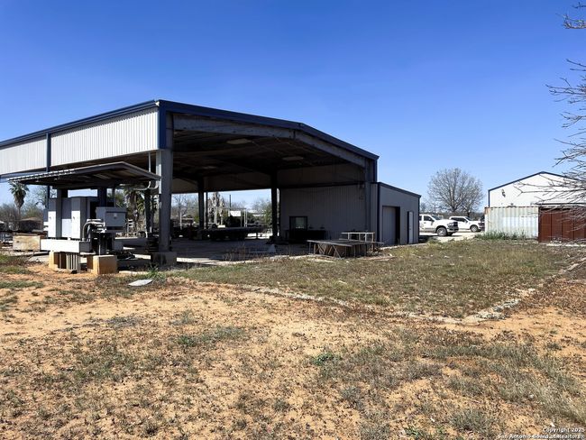 210 N Cherry St, Home with 0 bedrooms, 0 bathrooms and null parking in Pearsall TX | Image 9