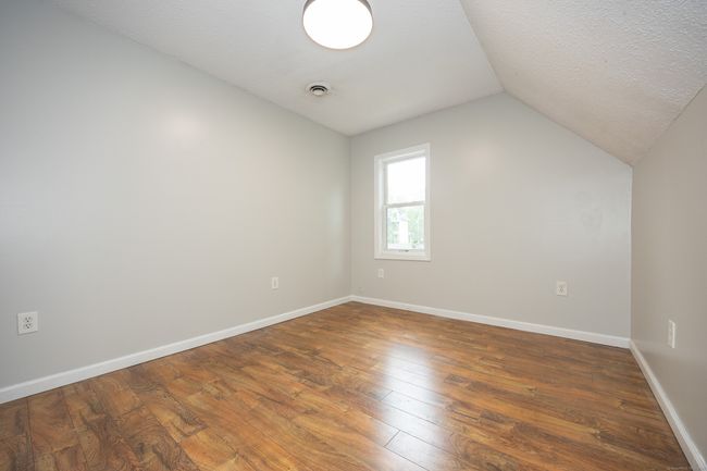 32 High St, House other with 4 bedrooms, 2 bathrooms and 4 parking in Killingly CT | Image 19