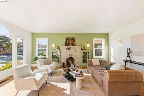 3600 Quigley St, Oakland, CA, 94619-1342 | Card Image