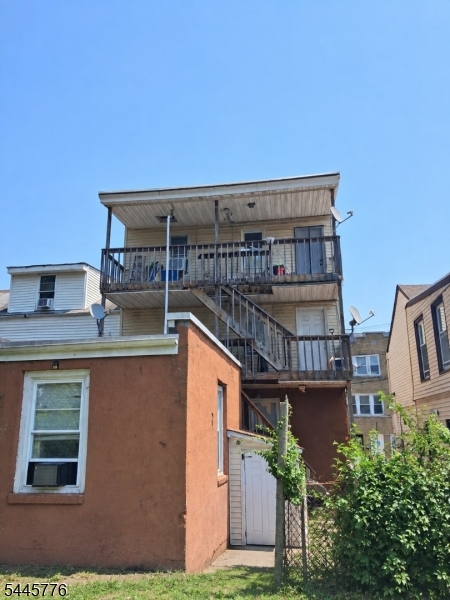 Residential Income in Paterson City 4
