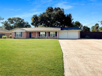 1595 N 23 Rd, House other with 3 bedrooms, 3 bathrooms and null parking in Beaumont TX | Image 2