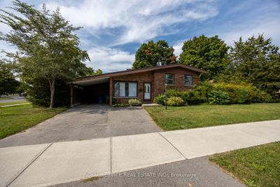 650 Harold Dr, House other with 3 bedrooms, 2 bathrooms and 3 parking in Peterborough ON | Image 3