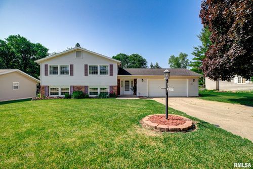 214 Castle Dr, Dunlap, IL, 61525-9758 | Card Image