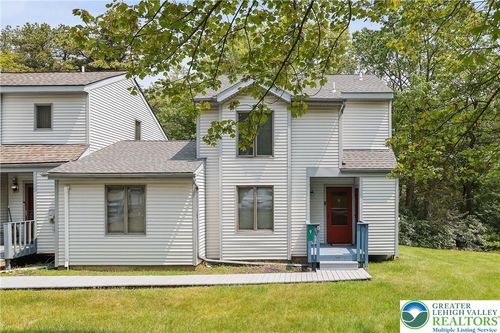 9 Gregory Pl, Lake Harmony, PA, 18624 | Card Image