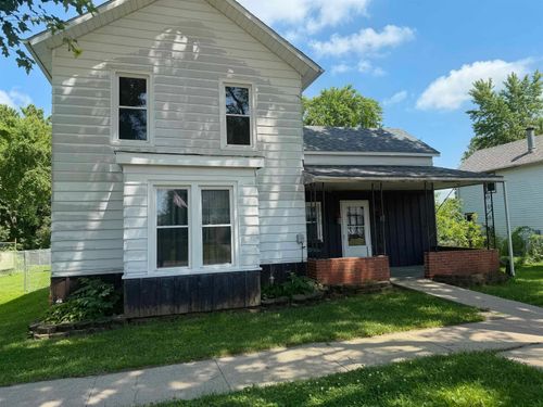 208 E Second St, LEAF RIVER, IL, 61047-9761 | Card Image