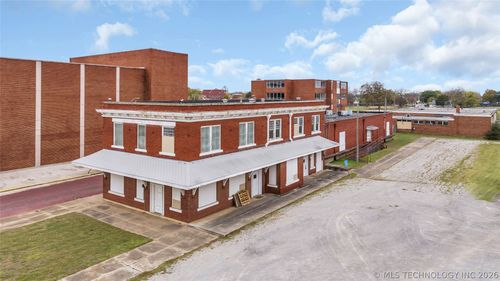 301 N Washington St, Ardmore, OK, 73401-6927 | Card Image