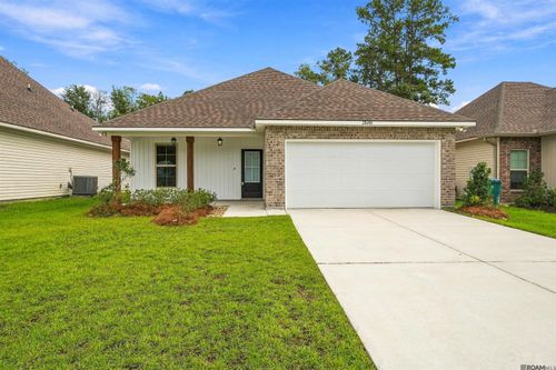 28488 Middlebrook Way, Denham Springs, LA, 70726-7897 | Card Image