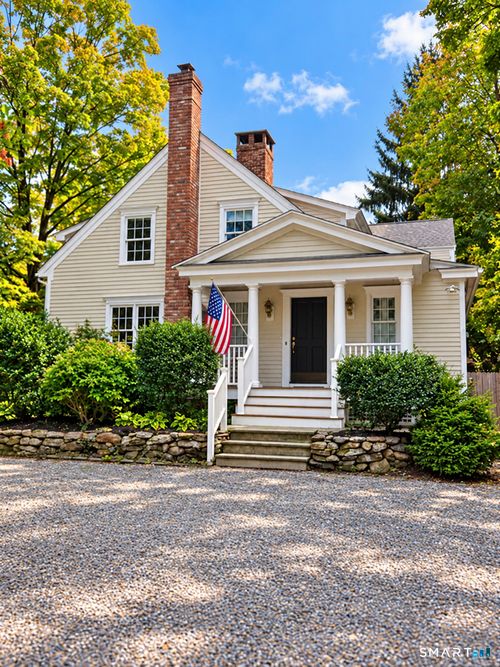 374 Flax Hill Rd, Norwalk, CT, 06854-2425 | Card Image